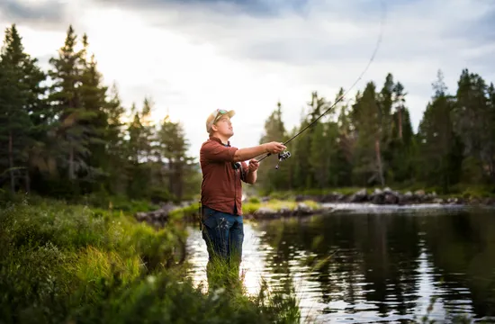 Man flugfiskar i Tännån